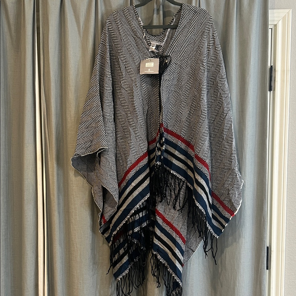 Marc New York Black and White Patterned Poncho